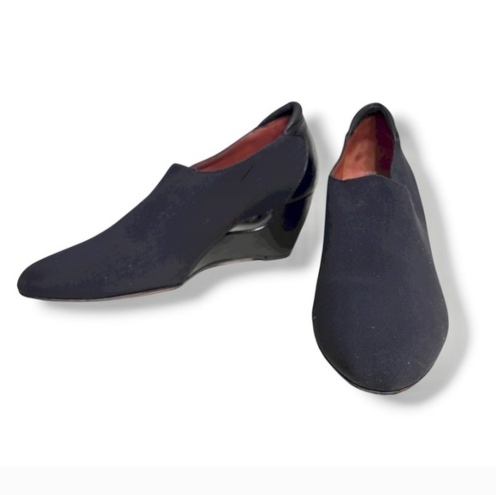 DONALD J PLINER Culture Wedges Booties